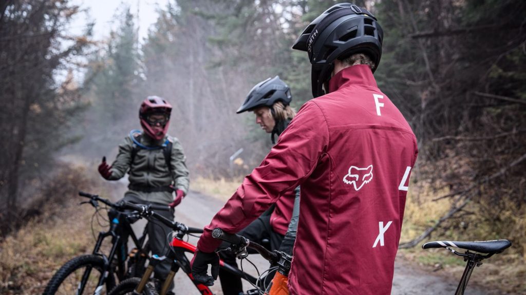 Fox Racing - marka dla chcących poczuć adrenalinę 4 Kaski rowerowe Fox Racing